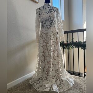 🆕 Wedding Dress Bridals White Wedding Dress with Long Train - Size 8